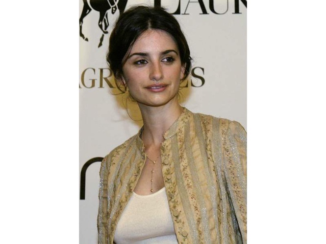 Image from: Penelope Cruz admits to multiple health scares, says "I worry about staying healthy..."