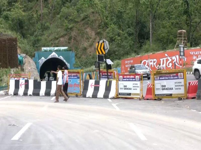 Image from: Uttarakhand: Traffic diverted on Delhi-Dehradun Expressway due to repair work