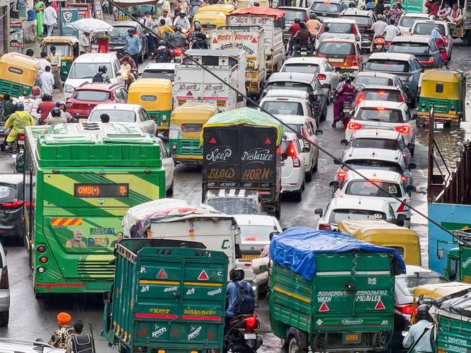 Image from: Delhi traffic Police issues traffic advisory ahead of Guruji's birthday celebration; SSN Marg, Bhatti Mines road restricted