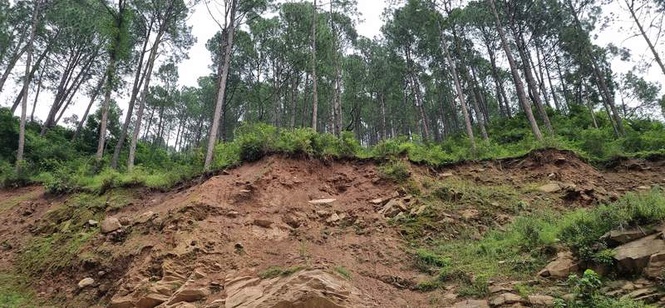 Image from: Landslide in China buries 33 people; half of them rescued, claims state media report