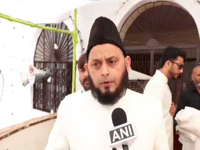 AIMPLB member Maulana Khalid Rasheed extends Eid-al-Fitr greetings ...