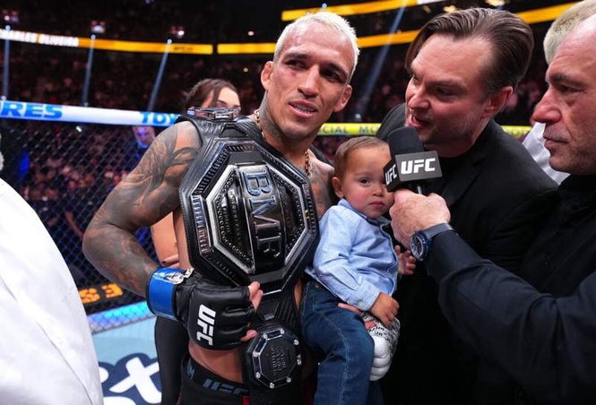 Image from: Charles Oliveira hits out at Nate Diaz in reignited BMF belt row