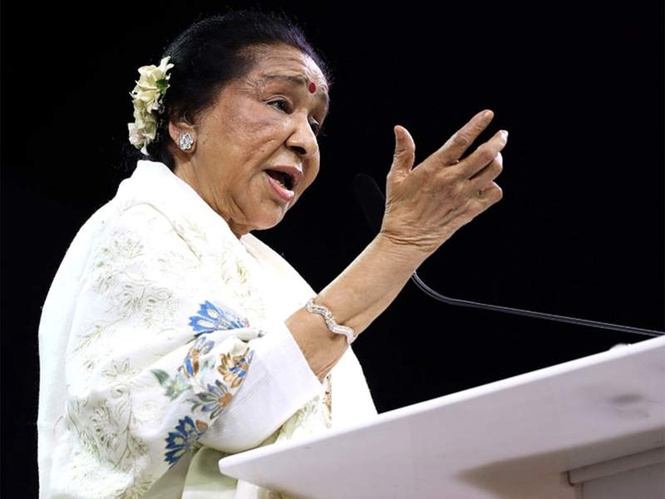 Image from: Legendary singer Asha Bhosle passes away
