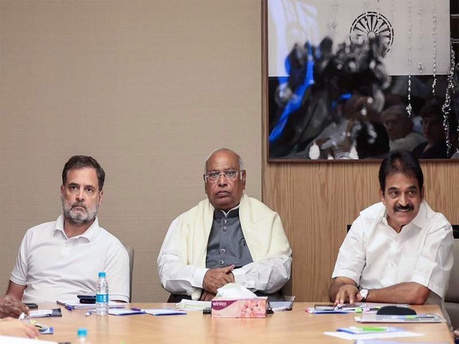 Image from: Congress issues three-line whip for Lok Sabha MPs to support party's stand on women's reservation