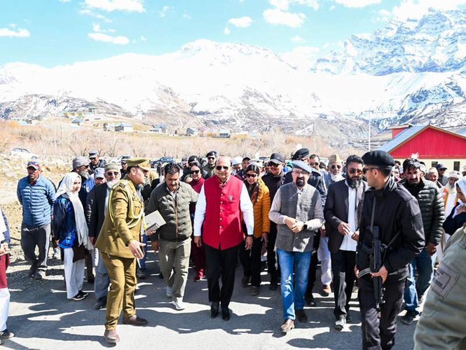 Image from: Ladakh LG Saxena visits eastern portal of Zoji-La Tunnel to review ongoing work