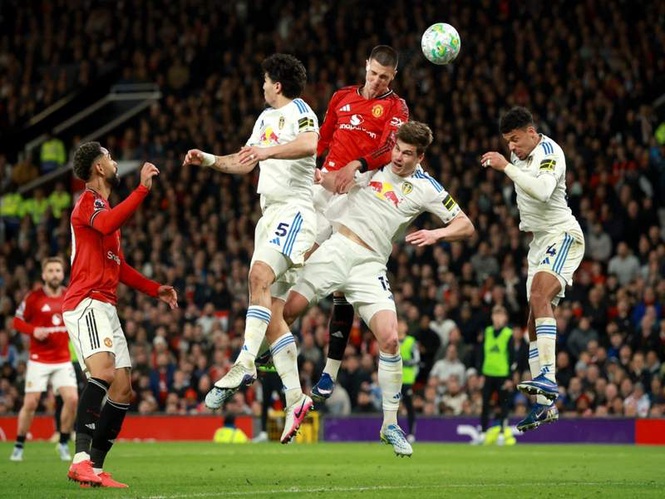 Image from: Premier League: Manchester United suffers 1-2 loss to Leeds United