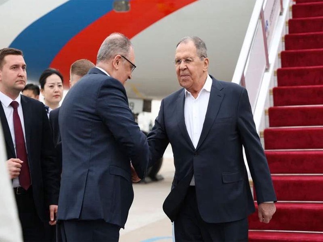Image from: Russian FM Sergey Lavrov arrives in China for talks amidst West Asia tensions