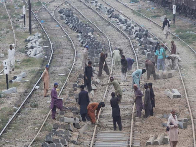 Image from: Railway unions slam collapse of Pakistan Railways, demand minister's removal