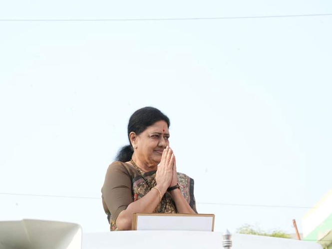 Image from: Tamil Nadu polls: VK Sasikala campaigns in Tiruchirappalli East, criticises govt over unfulfilled promises and rising debt