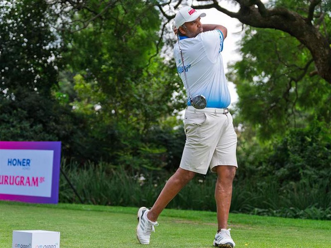 Image from: Udayan Mane lands an ace in flawless round of 64 to lead by 6 in IGPL South Africa