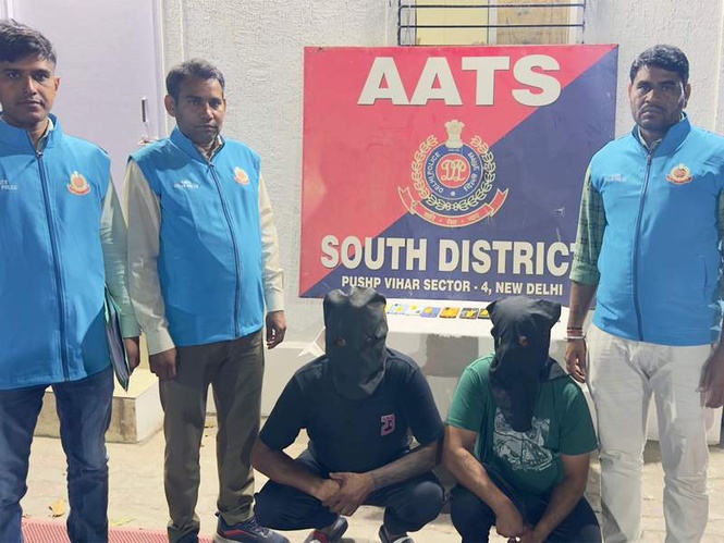 Image from: Delhi Police nab two notorious 'Thak-Thak' gang members