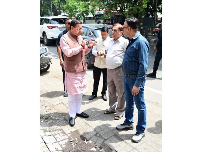 Image from: Uttarakhand: Pushkar Singh Dhami reviews complaint received on CM Helpline, expresses displeasure over negligence