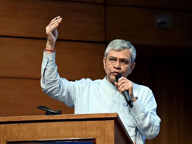 Image from: Over 50 lakh employees, 68 lakh pensioners to benefit from Centre's decision to hike DA, Dearness Relief