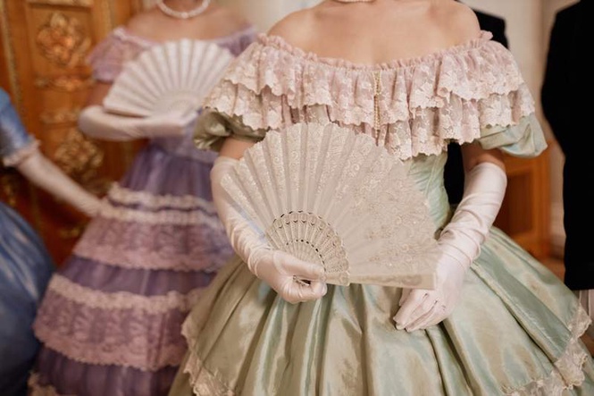 Image from: The 6 best Regency novels of all time to read again and again