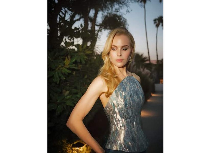 Image from: Nicole Kidman recalls learning of mother's death before Venice win, says she didn't know how to "function"