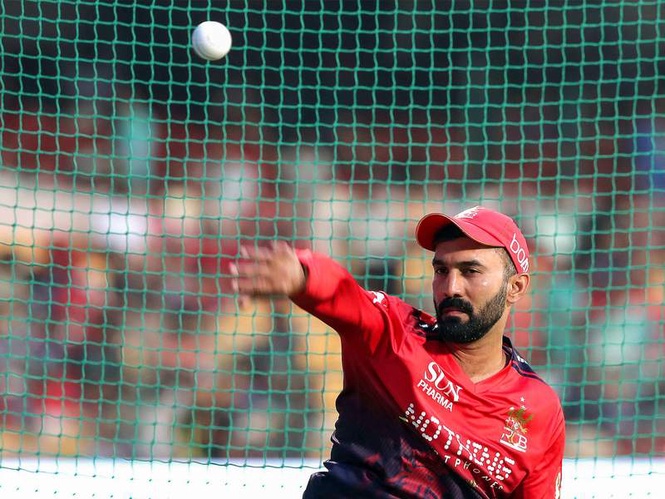 Image from: "Didn't get as many runs as we wanted": Dinesh Karthik reflects on RCB's last-over loss against DC