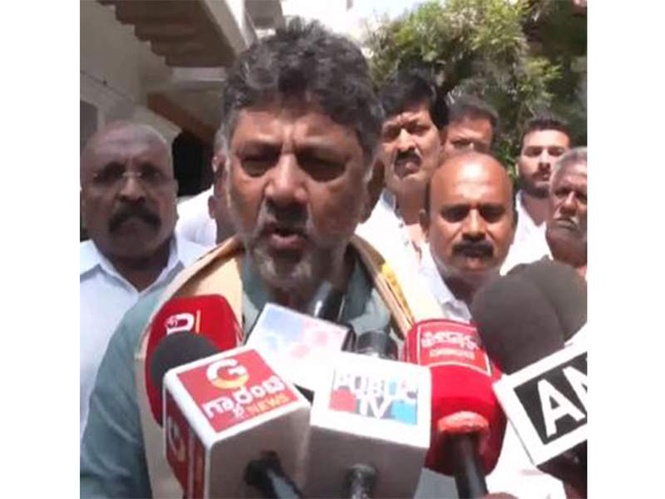 Image from: 'This is democracy, not Hitler's rule': DK Shivakumar slams Centre over Constitution Amendment Bill