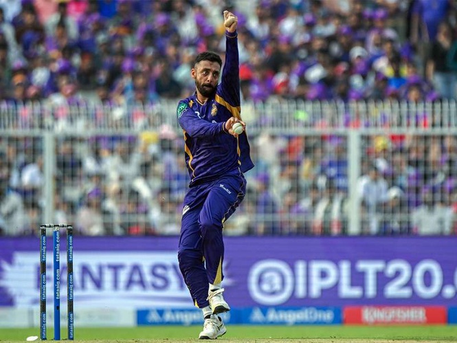 Image from: Varun Chakaravarthy completes 200 T20 wickets during KKR vs RR IPL 2026 match