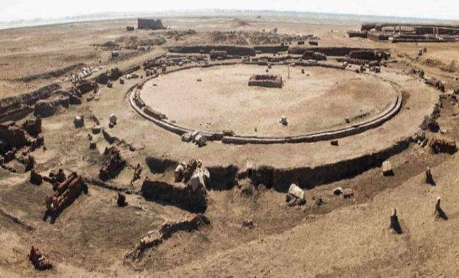 Image from: Archaeologists Uncover a Massive Circular Temple in Egypt With a Water Network Connected Directly to the Nile