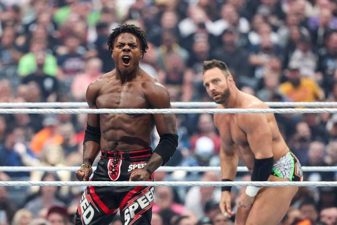 Image from: IShowSpeed honours Cristiano Ronaldo before big hit on Logan Paul at WrestleMania 42
