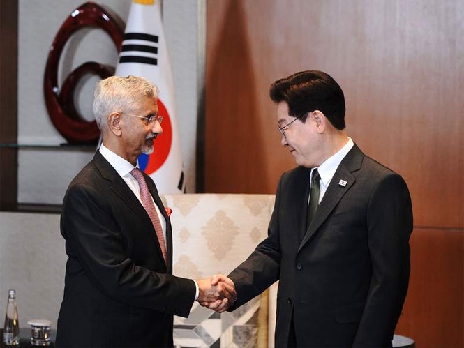Image from: Jaishankar welcomes South Korea Prez Lee Jae-myung, says talks with PM Modi will deepen strategic partnership
