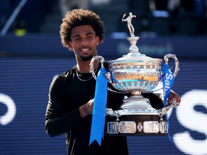 Image from: Arthur Fils holds nerve to beat Rublev to claim Barcelona Open title
