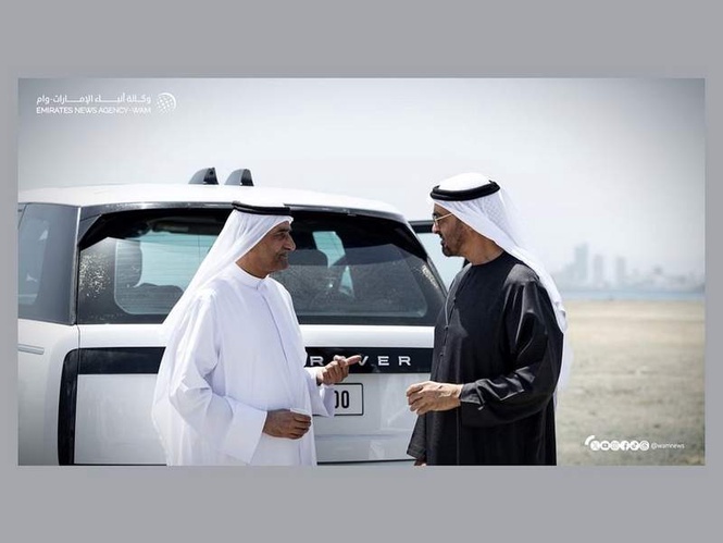 Image from: UAE President meets Ruler of Fujairah and conducts inspection of Fujairah Port