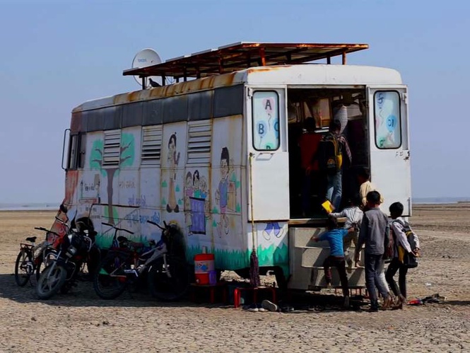 Image from: Classrooms on Wheels bring hope to salt desert children in Gujarat's Rann