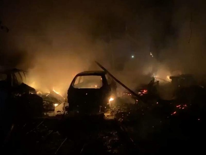 Image from: UP: Major fire breaks out at car repair shop in Etawah