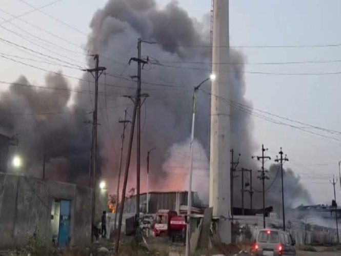 Image from: Madhya Pradesh: Fire at Pithampur waste plant 90% controlled, cooling operations continue