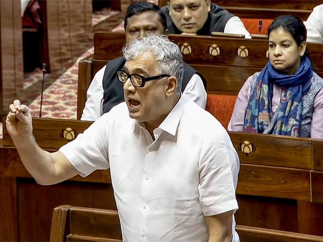 Image from: TMC files complaint against BJP for allegedly arranging free Special Trains from Surat to West Bengal ahead of polls