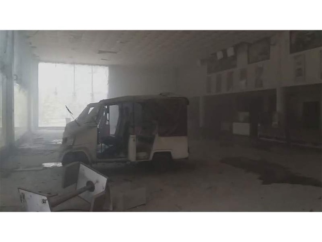 Image from: Bihar: Fire breaks out Mahindra showroom in Danapur