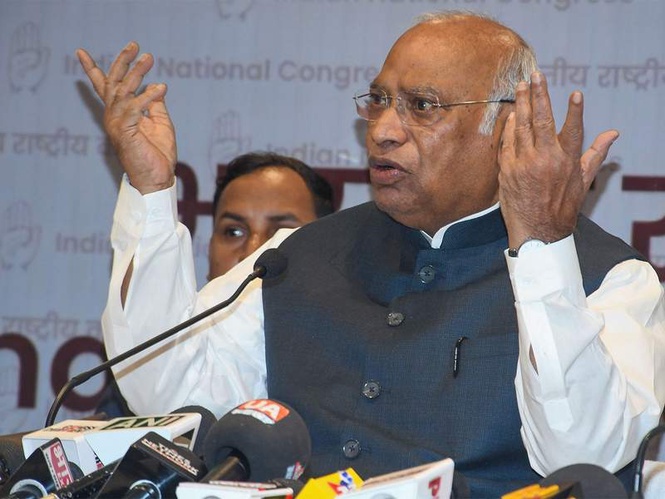 Image from: "Highly objectionable, dehumanising choice of words": ECI as it gives Kharge 24-hour ultimatum to clarify remarks on PM