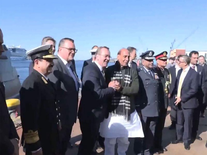Image from: Rajnath Singh tours TKMS shipyard, inspects Type 212 submarine in Germany