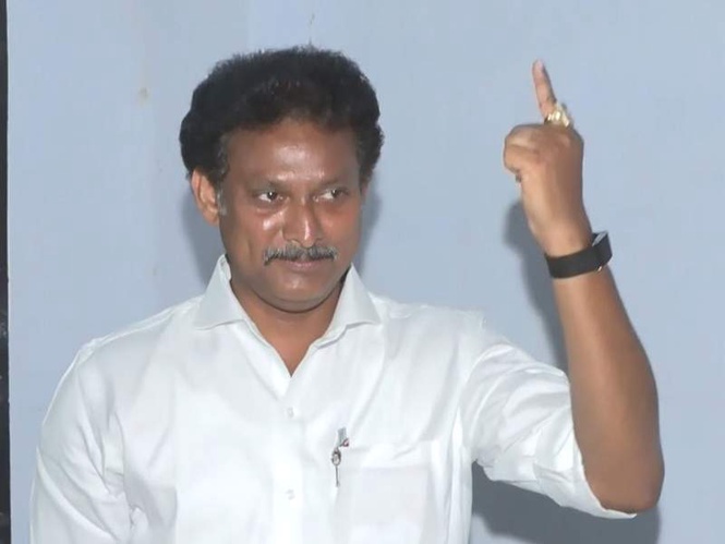 Image from: Tamil Nadu Minister Anbil Mahesh Poyyamozhi casts vote, asserts confidence in DMK victory
