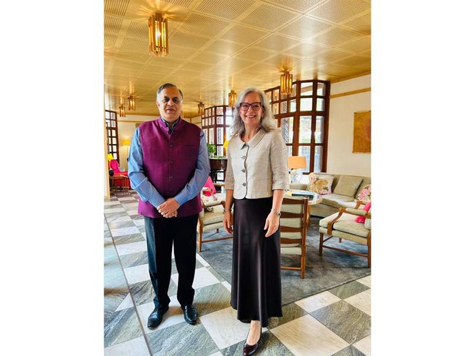 Image from: Indian Envoy to Saudi Arabia congratulates Petra Menander upon appointment as Swedish Envoy to India
