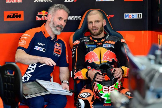 Image from: Neil Hodgson warns Brad Binder must address key weakness to keep 2027 MotoGP seat