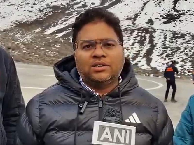 Image from: Kedarnath Yatra: Rudraprayag DM Vishal Mishra inspects helipads, reviews safety arrangements