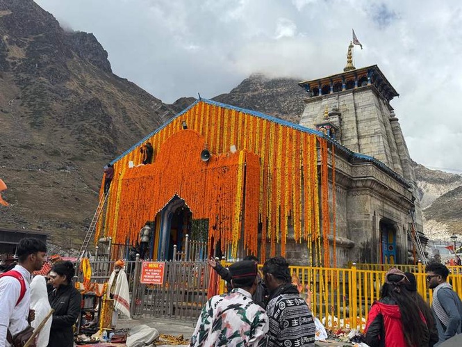 Image from: Over 1 lakh devotees completes darshan at Kedarnath Temple amid robust security arrangements