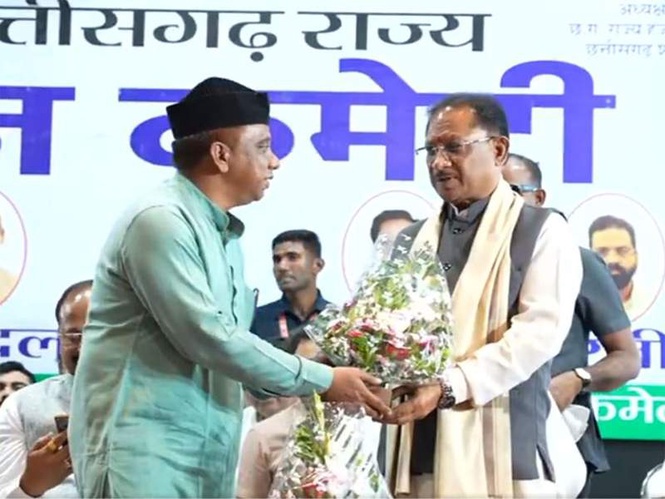 Image from: Chhattisgarh CM Vishnu Deo Sai attends Hajj kit distribution ceremony in Raipur