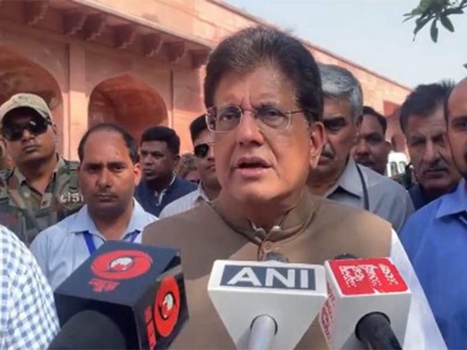 Image from: Piyush Goyal commends Agra admin, security, guides after Taj Mahal visit with New Zealand Minister