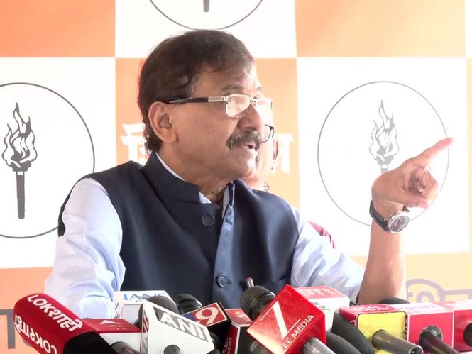 Image from: "Why didn't CM or RSS Chief get angry?": MP Sanjay Raut on Bageshwar Baba's remark over Shivaji Maharaj