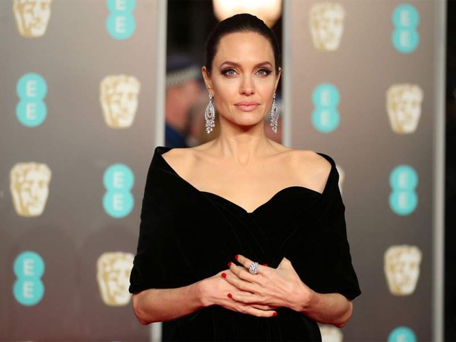 Image from: Angelina Jolie's daughter Zahara hails her "selfless" mom at sorority event