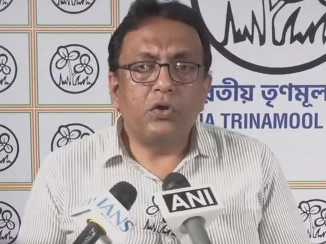 Image from: Kolkata: TMC alleges BJP behind attack on MP Mitali Bag's car during campaigning