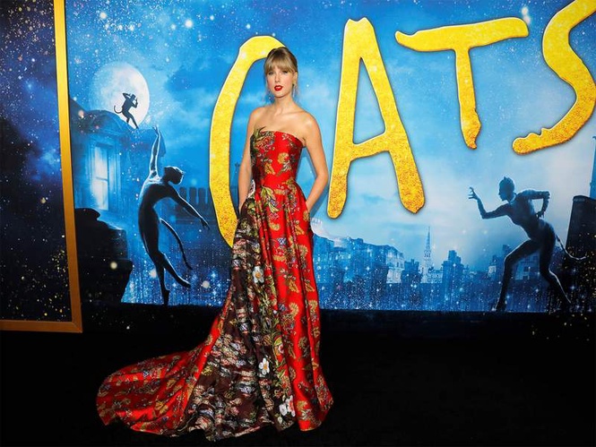 Image from: Taylor Swift files trademarks for voice and image in bid to counter AI misuse