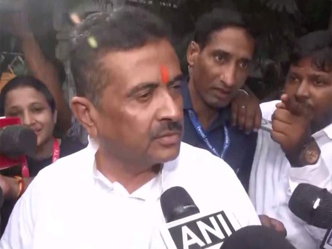 Image from: Section 163 is in effect, why is she roaming here: Suvendu Adhikari questions Mamata Banerjee's presence in Bhabanipur