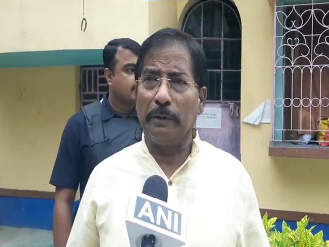 Image from: "Gundagardi happening with TMC's help": BJP's Jagannath Sarkar alleges attack on party booth agent amid phase 2 polling