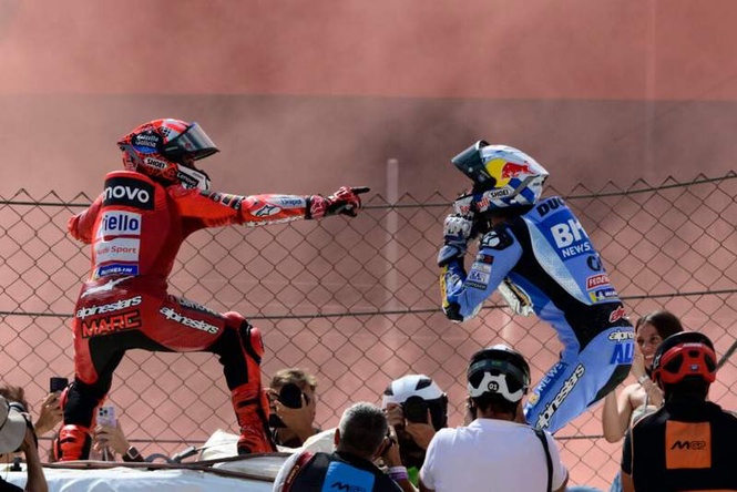 Image from: Alex Marquez opens up about why riding alongside Marc in MotoGP isn’t always easy