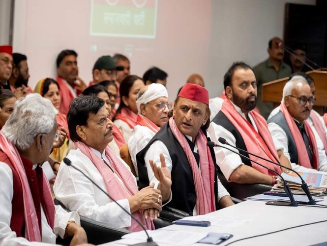 Image from: Akhilesh Yadav slams BJP over Women's Reservation, says it has "patriarchal, feudal, worn-out mindset."