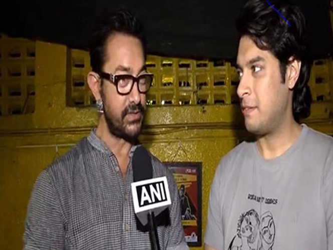 Image from: Aamir Khan, son Junaid attend Mumbai Indians vs Sunrisers Hyderabad match at Wankhede